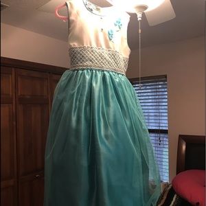 Little girls dressy dress